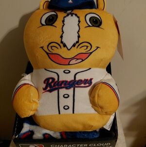 TEXAS RANGERS CHARACTER CLOUD PILLOW & THROW SET, NEW $20  PPU OR SHIPPING